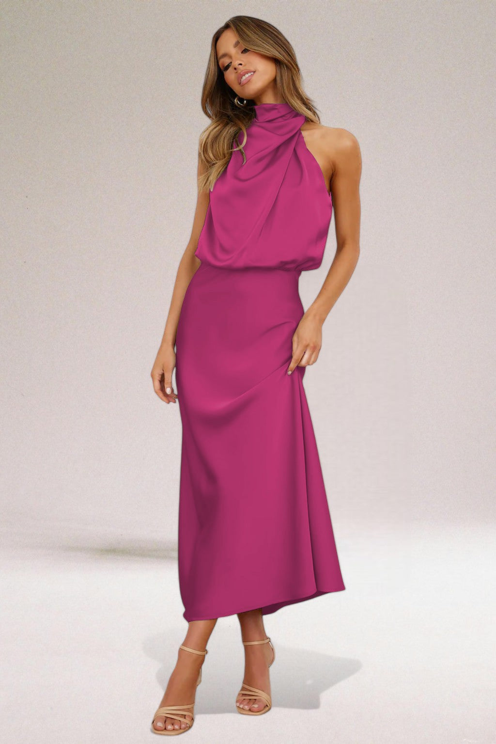 Giulia™ | Raffiniertes Satin-Kleid mit Halterneck